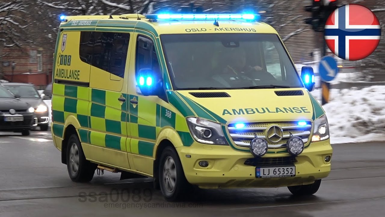 Bilde Av En Ferdig Brodert Ambulanse Lue Laget I Henhold Til Oppskriften