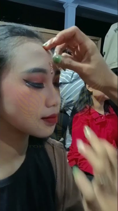 DANDAN DULU, NAMANYA JUGA WANITA.. 😄😂#makeup #traditionaldance  #keseniantradisional #topengireng