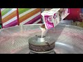 كيف يصنع حلوى القطن( غزل البنات)cotton candy