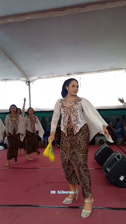 Disuruh Goyang  sama  Niken Salindri ke penonton malah giniii 😀😁‼️