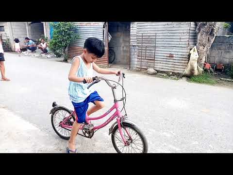 Video: Paano Turuan Ang Isang Bata Na Sumakay Ng Isang Bike Ng Balanse