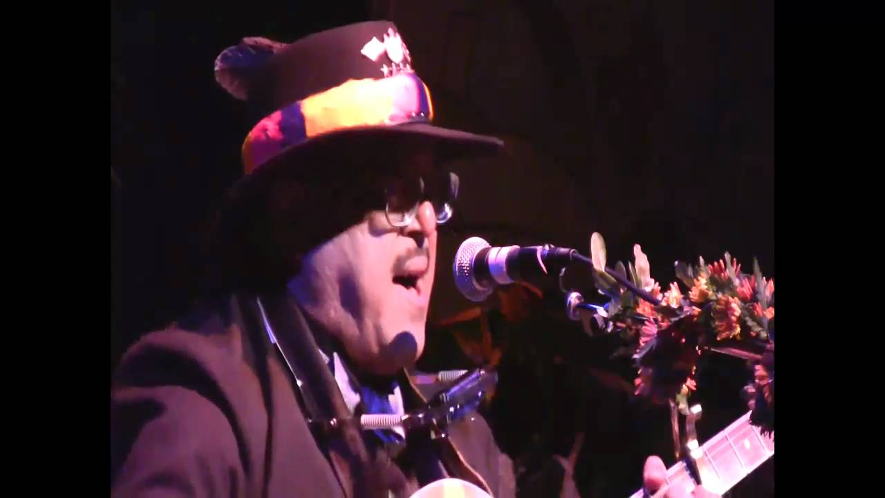 Dennis Kamakahi Sings, "Koke'e" Dennis Kamakahi Sings, "Koke'e"