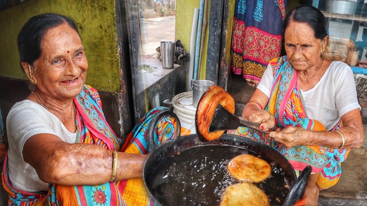 India’s Hardworking Old lady Cooked Food for The King It’s Been 60