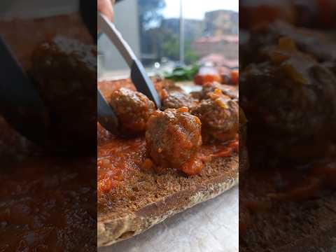 Любимый сэндвич Джо 🥪 Joey's meatball sub #shorts #рецепт #друзья
