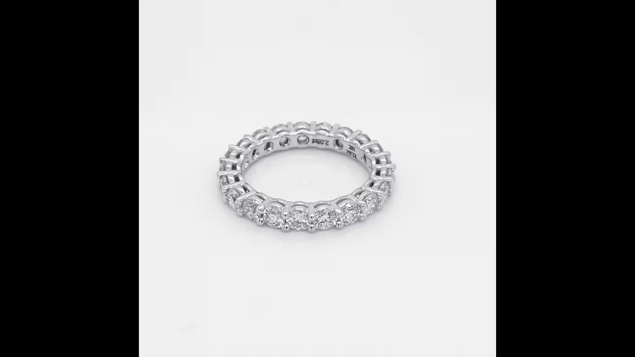 18kt White Gold Diamond Band