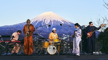 Yussef Dayes In Japan (Film) 富士山