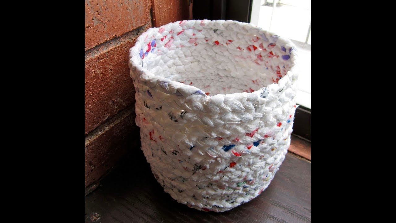 Weave This Trash Can From Plastic Grocery Bags