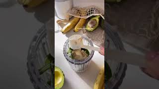 Smoothie Breakfast - Avocado Protein Smoothie