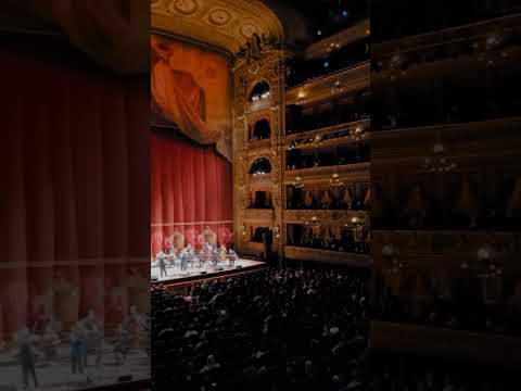 Lautaro Mazza en el Teatro Colón de Buenos Aires junto a la Orquesta del Tango de Buenos Aires.