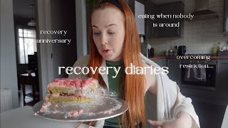 recovery diaries :) overcoming restriction, eating when people aren't around & lots of cake!