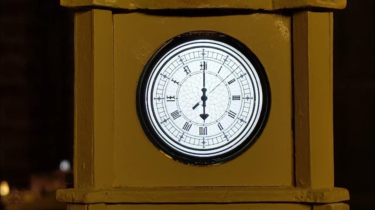 Analog Clock Face using GC9A01 Displays - YouTube