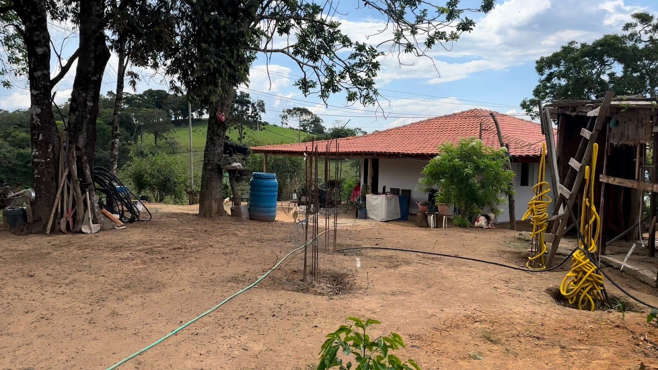 Chácara Com Casa Água de Mina e Panorama Serrano à Venda em Córrego do Bom Jesus MG