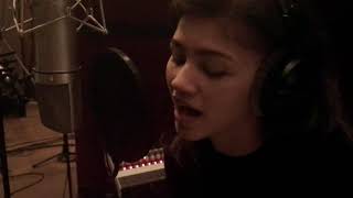 Miniatura del video "Zendaya - Rewrite The Stars (from The Greatest Showman) [Acoustic]"