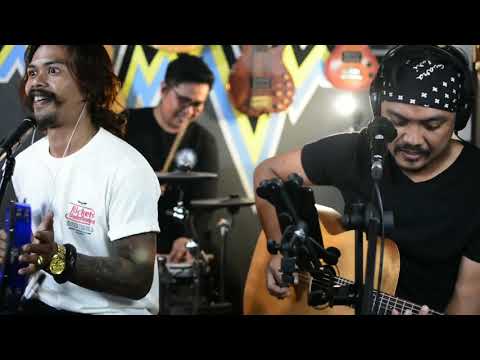 BUJANGAN KOES PLUS cover lirik YOYOK Ft 3 PEMUDA BERBAHAYA