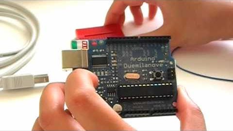 Fade a LED using Arduino