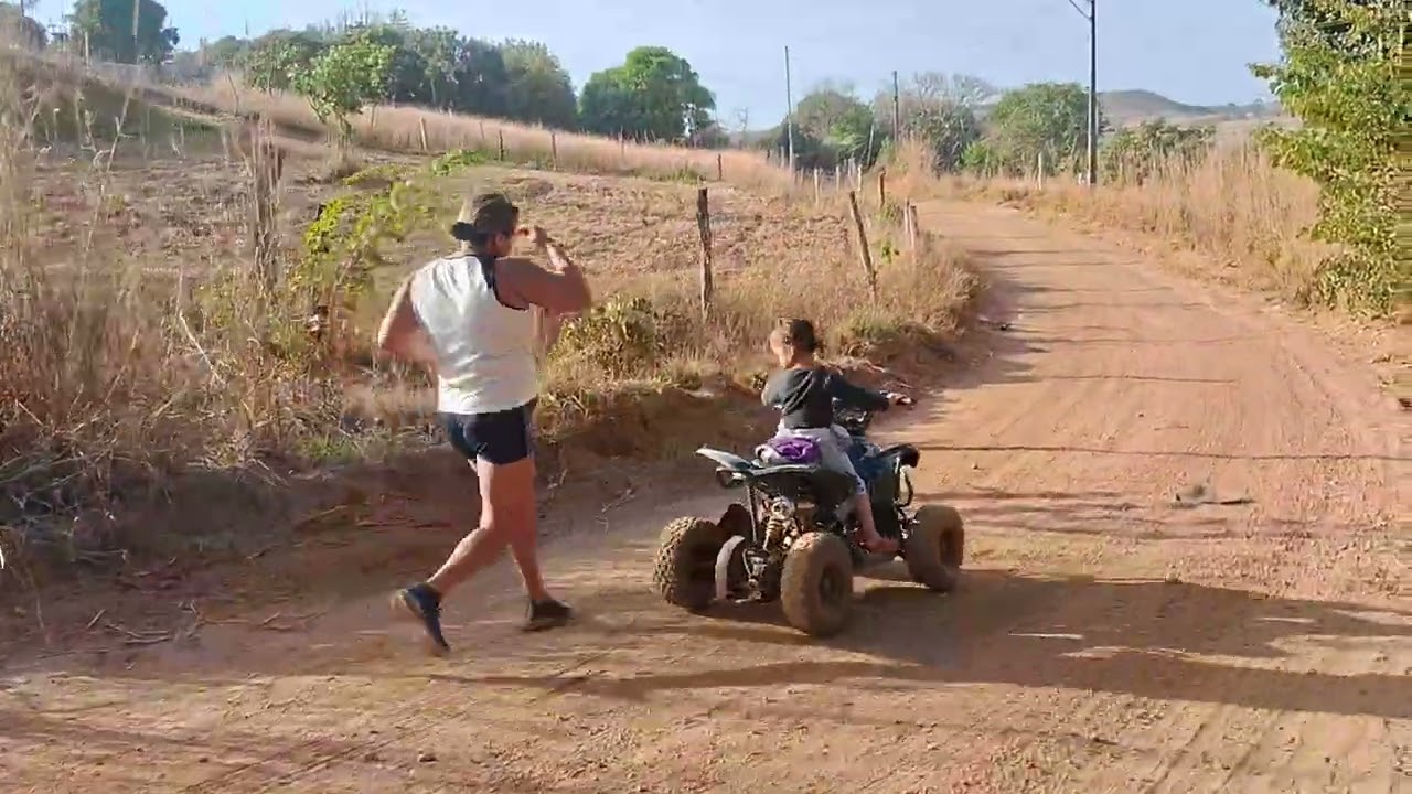 Hoje quase deu ruim a leny quase caiu kkkkkk