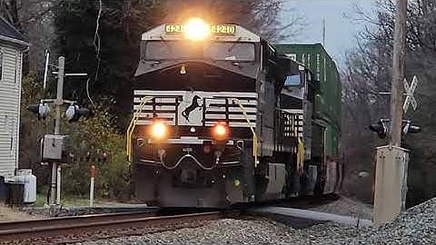 NS 4240 Leads NS 4138 NS 4200 NS 8007 on NS 27A Passing Through in Boyce VA (Friendly Crew)