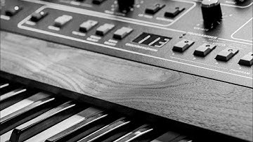 Night Crawler - retro wave analog synth