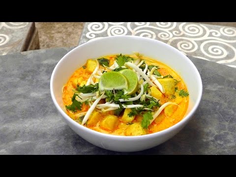 Curry Laksa (Curry Mee) is a delicious spicy curried noodle soup with a variety of toppings. This is. 