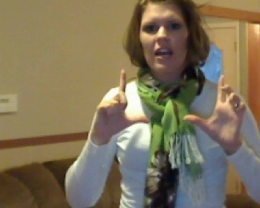 Quick Scarf Tying The Pretzel Tie YouTube