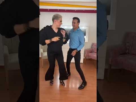 Bailando el Botecito con mi esposo #musica #dance #baile