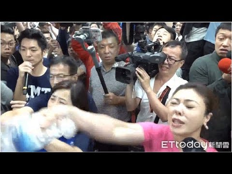 撕看板、翻桌、潑水大混戰　李進勇中選會主委人事案過關遭批「三秒勇」