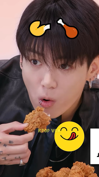 Jungkook Tidak Bisa Menolak Ayam Goreng 😋🍗 #celana pendek#jungkook#makan