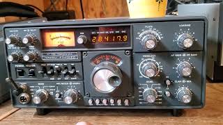 YAESU FT101ZD MK3 ON 10 METER HAM BAND.