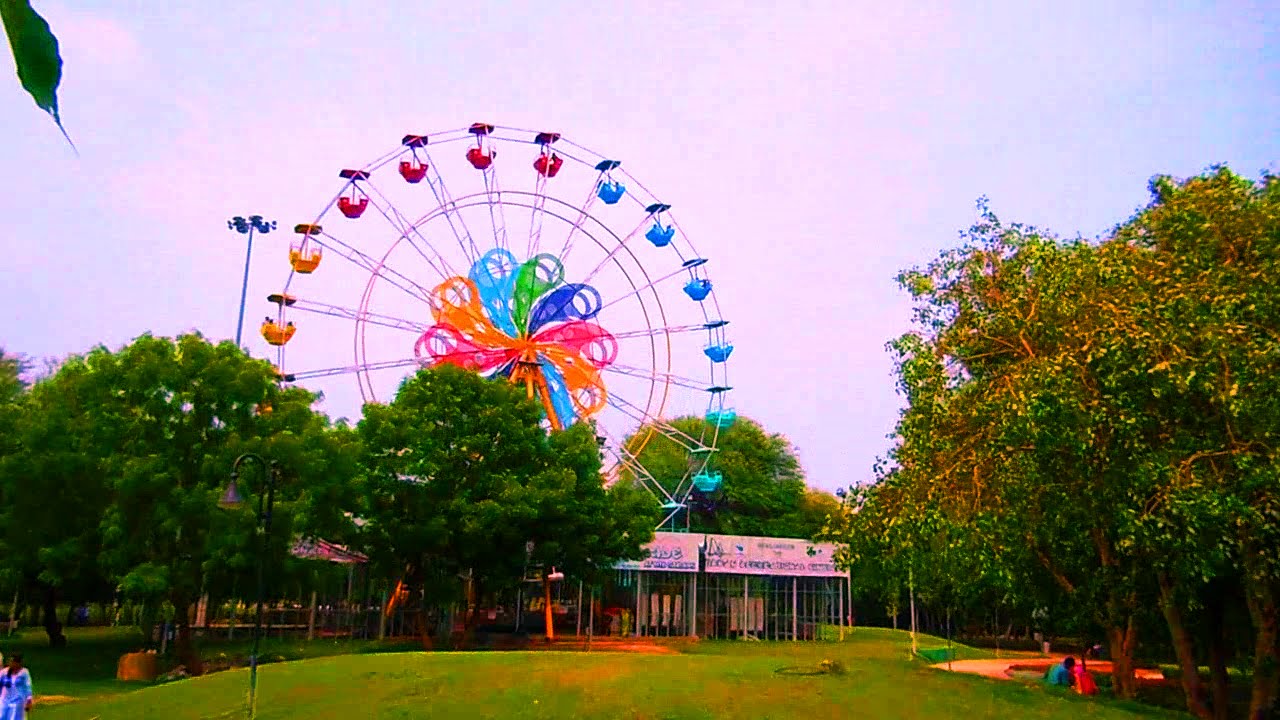 Colourful Giant Wheel in NTR Gardens, Hyderabad | HD Video