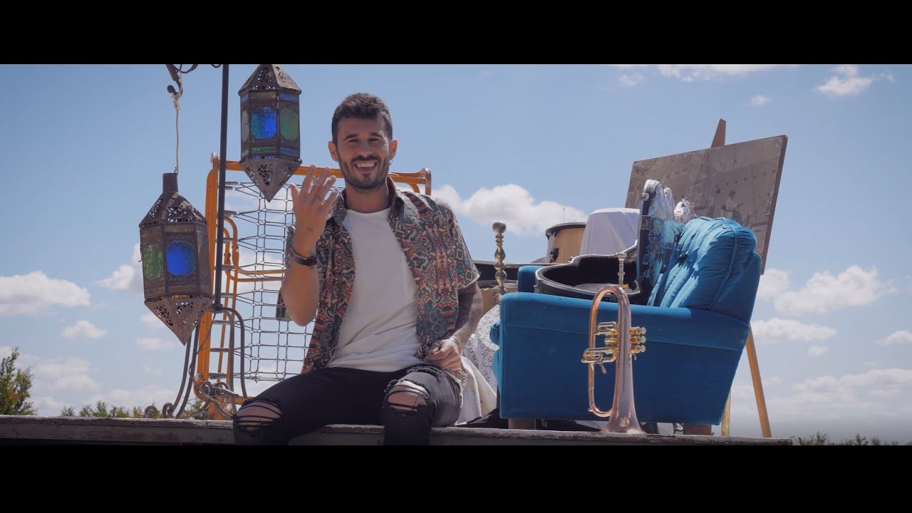 Antoñito Molina - Me Estoy Volviendo Loco (Vídeo Oficial) Antoñito Molina - Me Estoy Volviendo Loco (Vídeo Oficial)