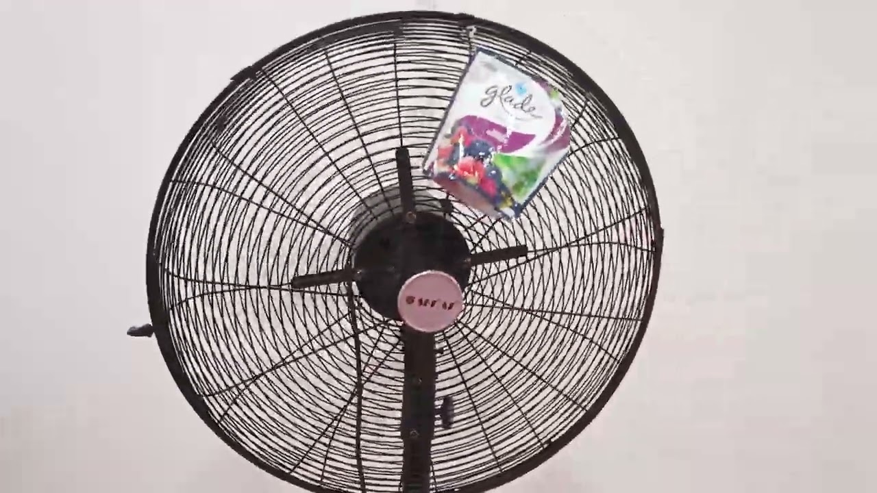 Sekai 16'? 18'? Standing fan|this thing is extremely powerful! 
