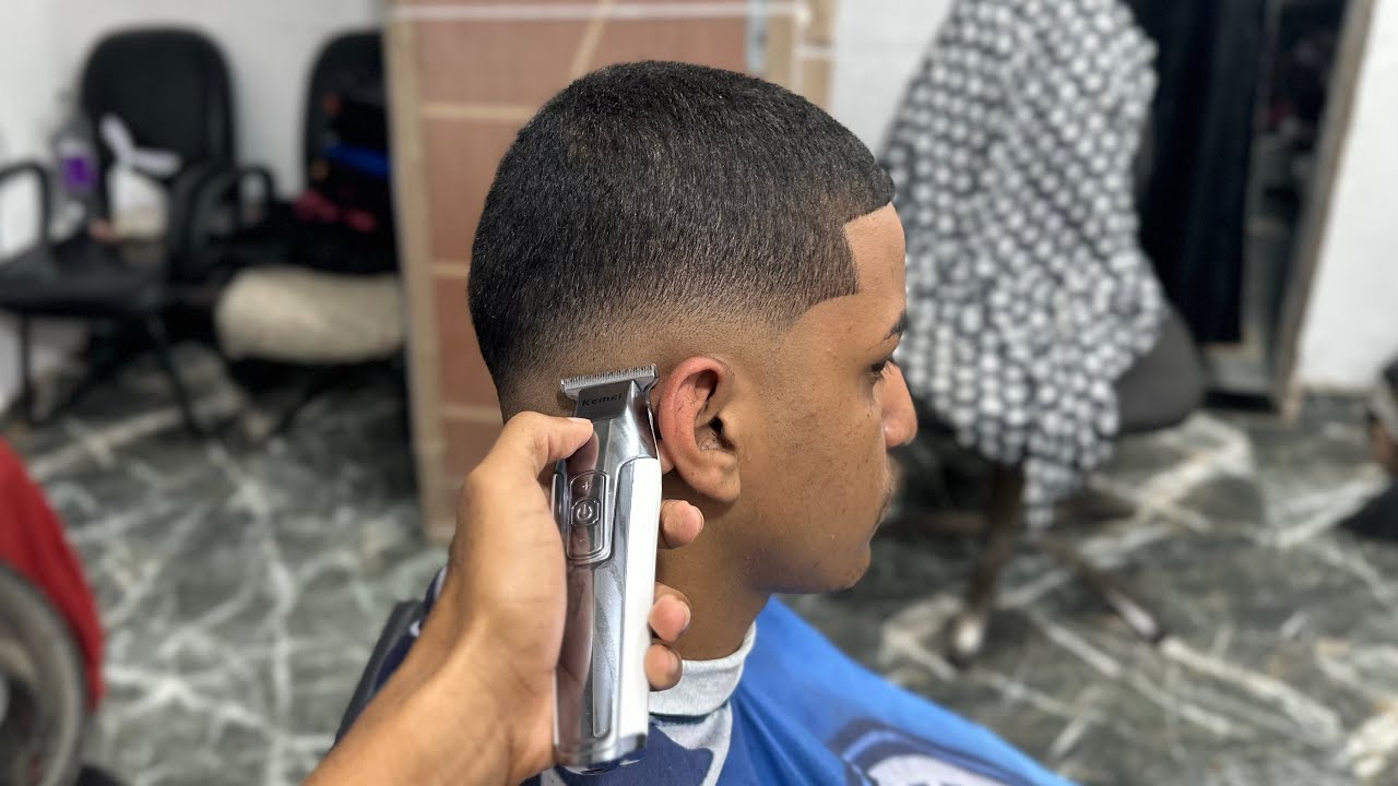 🤯 TÉCNICA PARA INICIANTES! COMO FAZER CORTE Low Fade DEGRADE BAIXO ...