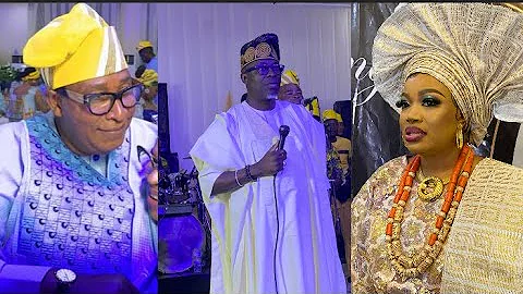 OGA BELLO CHALLENGED ADEWALE AYUBA ON STAGE AS HE SPRAY HIM MONEY AT WUMI OLABIMTAN DAD BURIAL