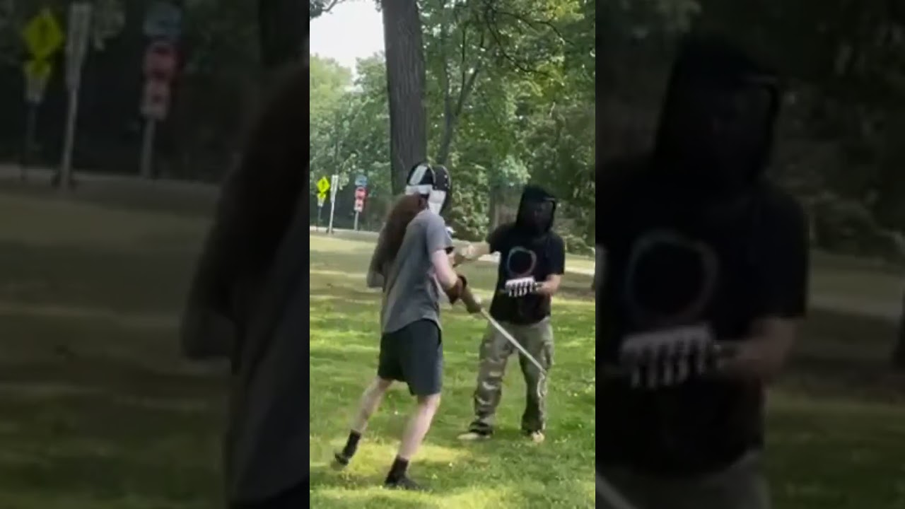 Experimenting with Pata and Dhal vs. Shamshir and  Clawed Dastana