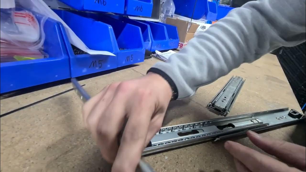 How to Disconnect & Reconnect 125kg Non Locking Drawer Slides YouTube