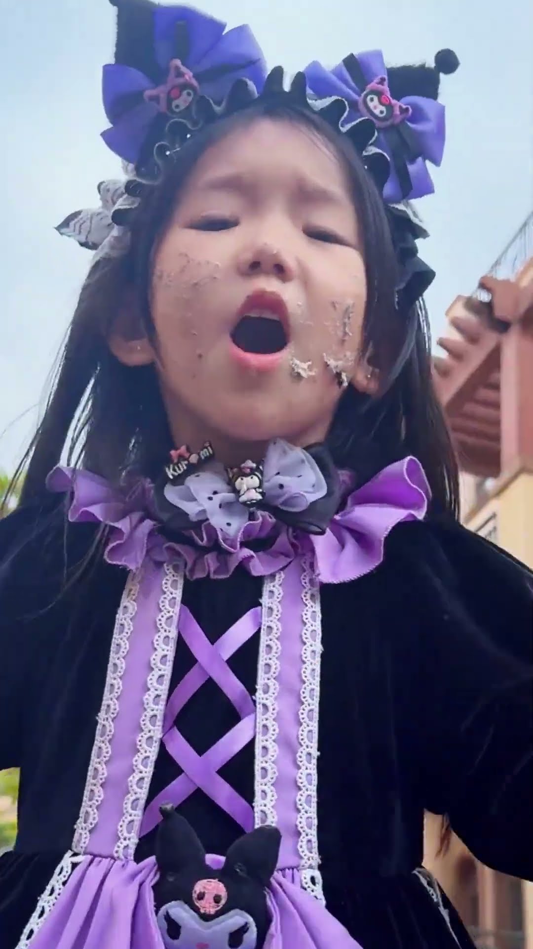 【斗罗大陆】唐舞桐不小心把蛋糕弄到coco脸上！coco生气了竟然变这么高？ #斗罗大陆#唐舞桐#coco#APT