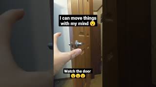 I CAN MOVE THINGS WITH MY MIND!