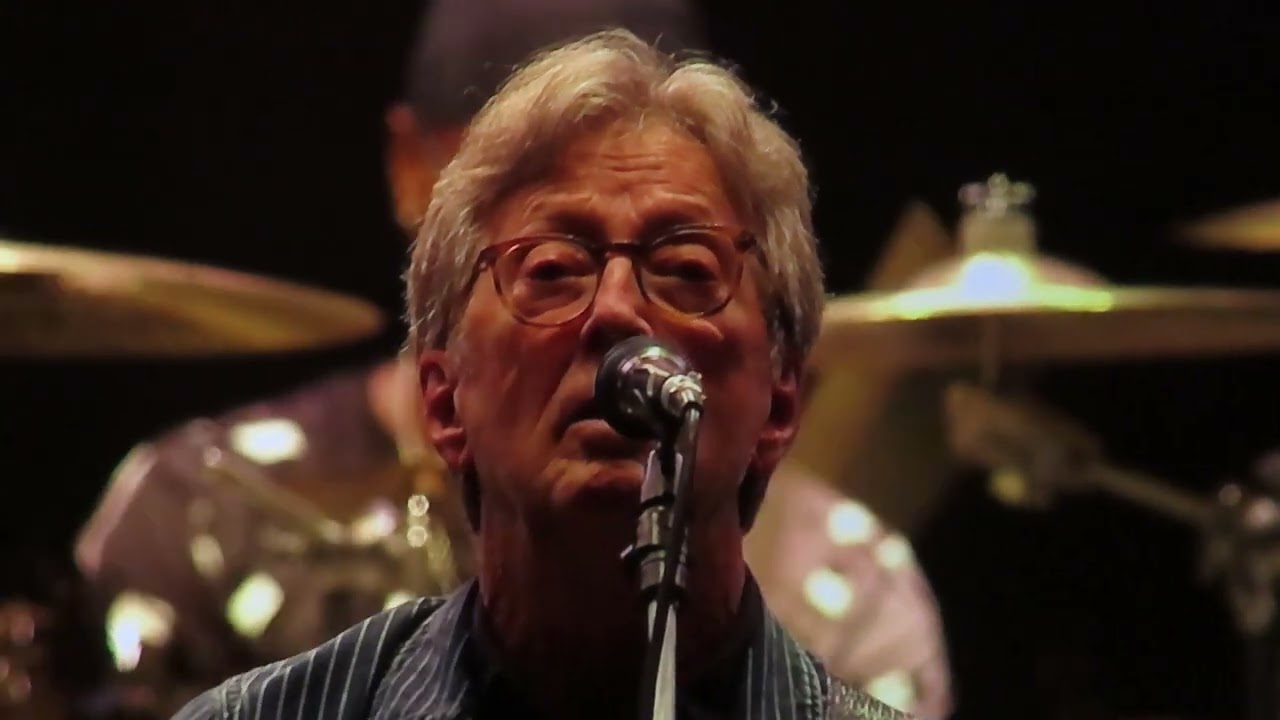 Eric Clapton - Wonderful Tonight (Live 2023) - YouTube