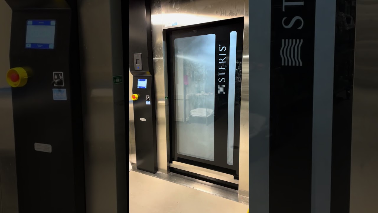 High Powered Washer For Dirty Surgery Carts