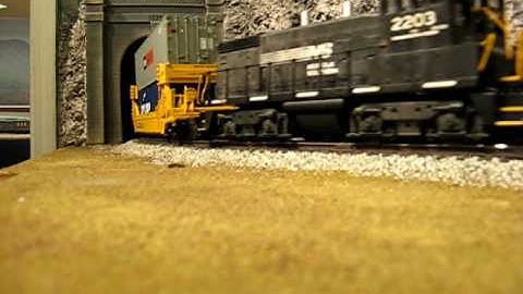 MTH New York Central 4-8-2 L-4b Mohawk (Eye Level)