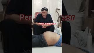 Mbah Pri Pijet Perut Yang Membesar