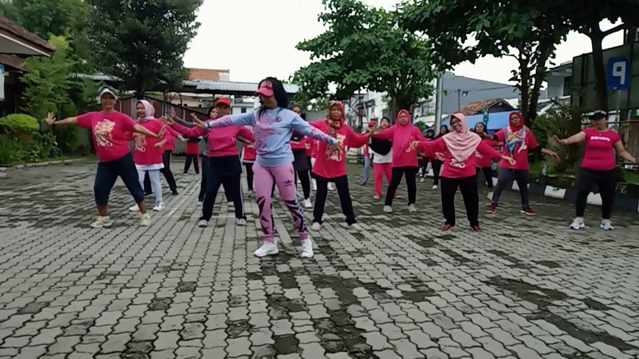 KISS-KECUPAN SAYANG,#Tiktok Viral#Senam Kreasi,demo ibu2 senam BE-Yogya💃😃