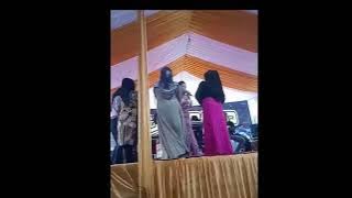 virall!!Emak Emak Goyang Heboh Bikin Melongo Yang Nonton