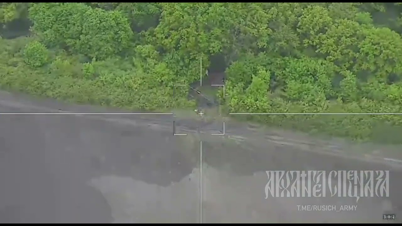 1462 Lancet drone damaged enemy howitzer M777