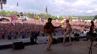 The Last Shadow Puppets - Standing Next To Me - Live @ Glastonbury 2016 - Ultra HD \/ 4K