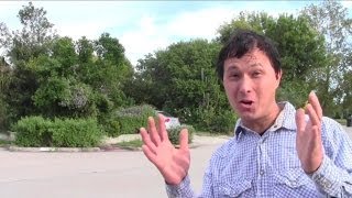 John from http://www.growingyourgreens.com/ goes on a field trip to
visit dr. bob randall' permaculture food forest in suburban houston,
texas. this .28 a...