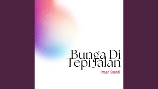 Bunga Di Tepi Jalan