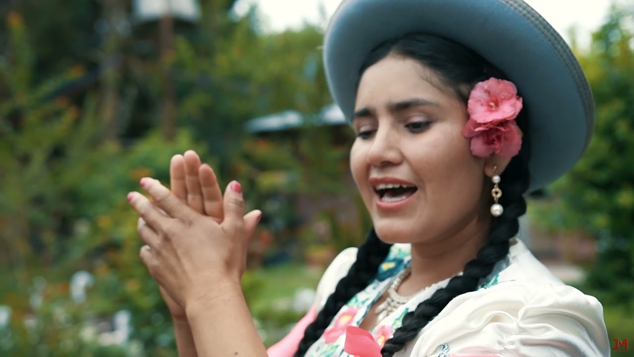 LOS CHUROS CHAPACOS Y SOFIA BENITEZ -  MI VALLE DE AMOR (CUECA)