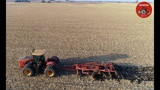 Fall Tillage in Illinois -  Versatile 520 Tractor pulling a Krause Dominator