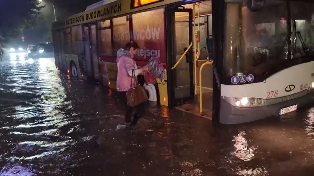 Ostrów Wielkopolski zalany wodą - ULEWA 23.08.2022 r.